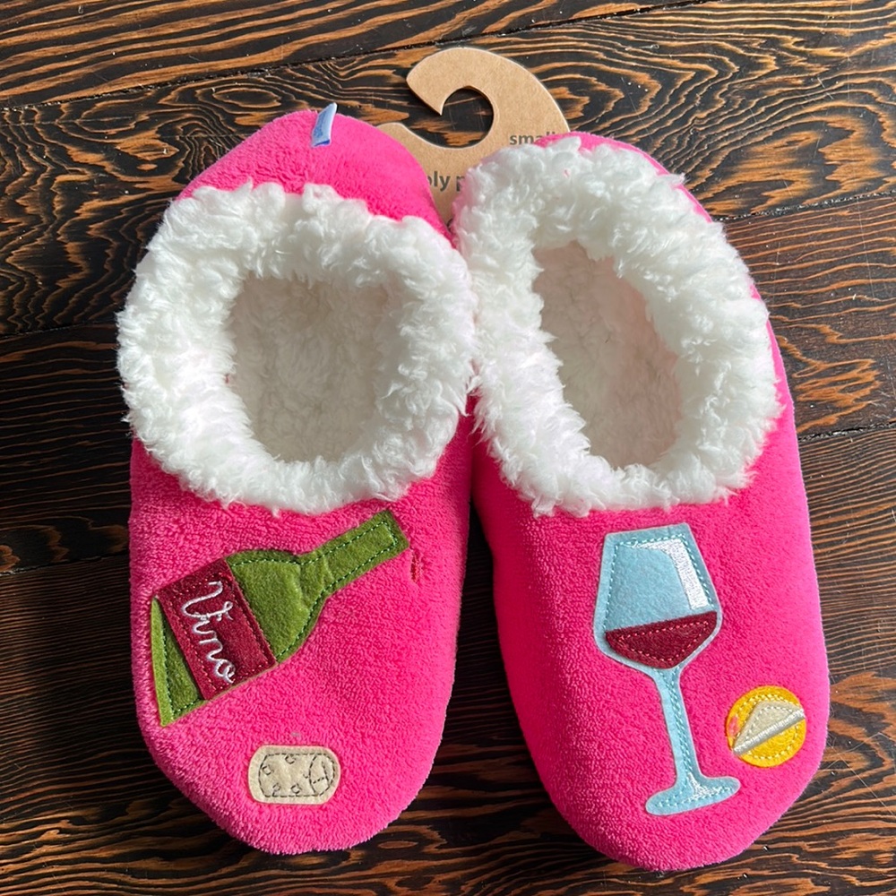 NWT Snoozies Bottle of Red Wine Slippers, Pink, Small 5-6